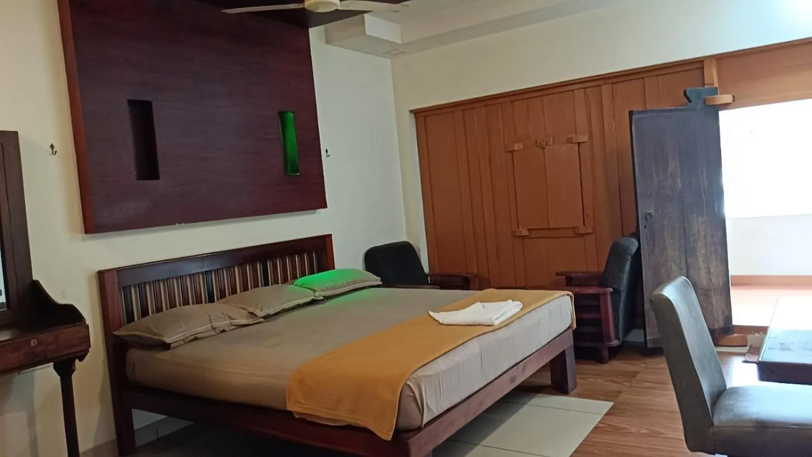 Ambadi'S Villa Pallipuram インド